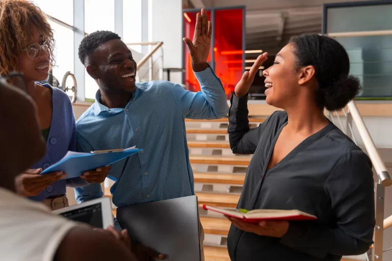 people-office-work-day_23-2150690161